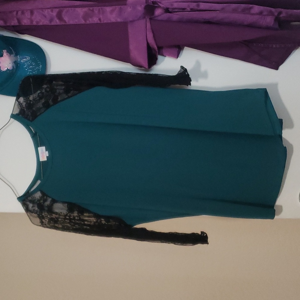 Lularoe Lace sleeved teal Randy